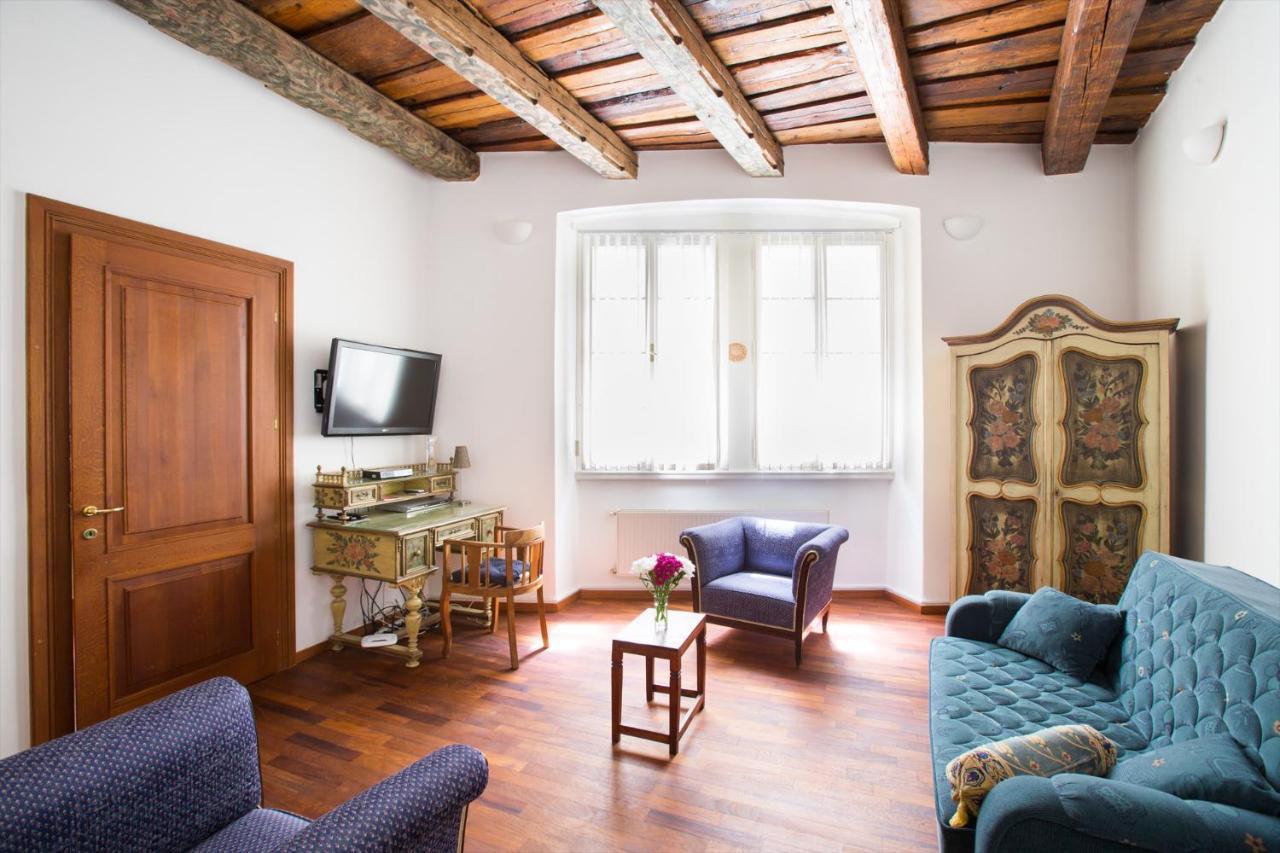 Boheme Old Town Square Apartment Prag